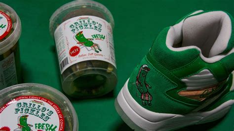 sneakers comida|Ewing’s Grillo’s Pickles, Nike’s Ben & Jerry’s: The 13。